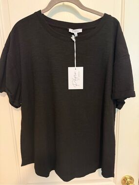 Polagram Women’s Black Short Sleeve Crew T-Shirt- NWT- size 2XL